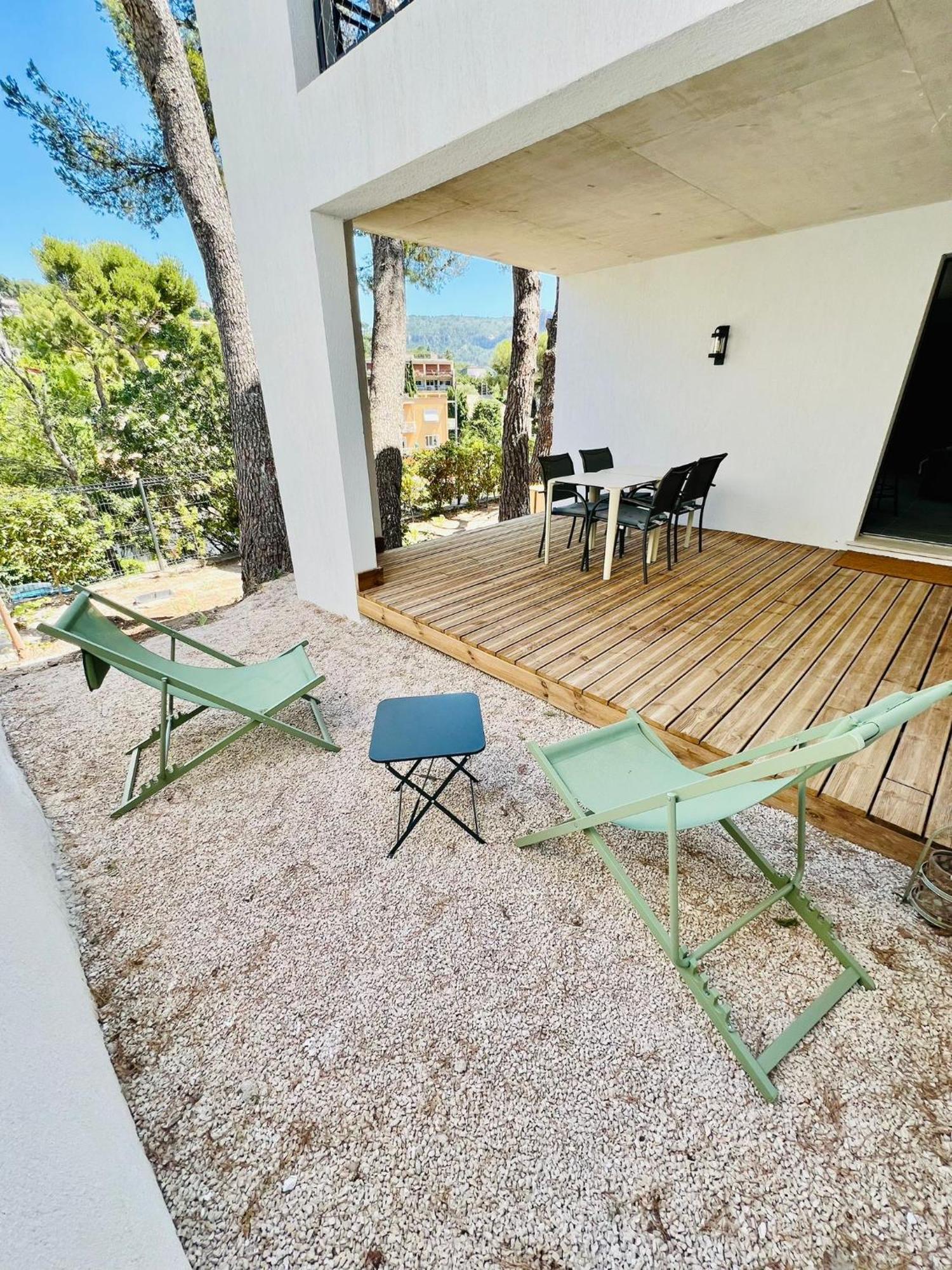 Le Grand Canaille Cassis Bagian luar foto
